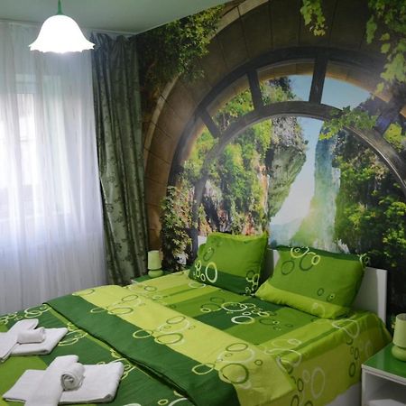 Green Rooms Хунедоара Екстер'єр фото
