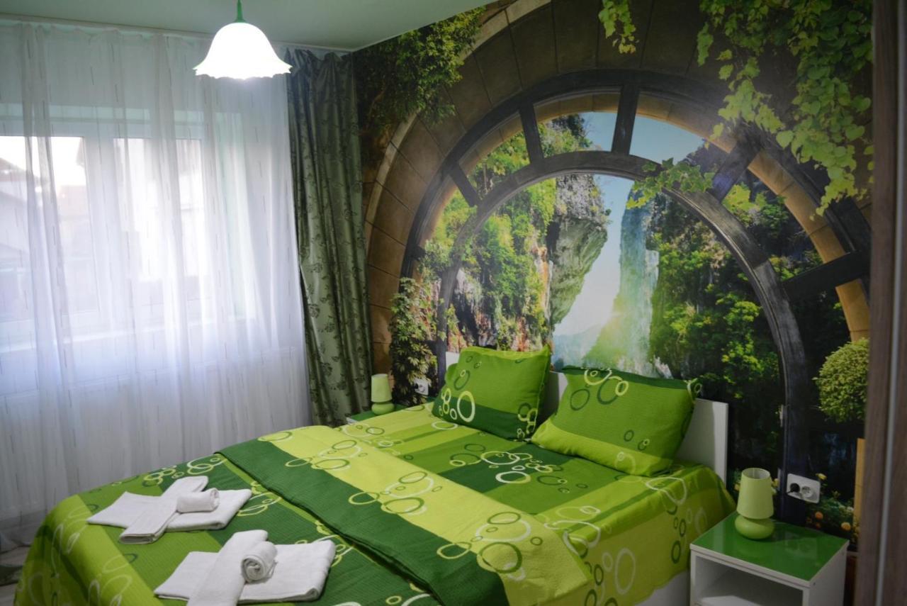Green Rooms Хунедоара Екстер'єр фото