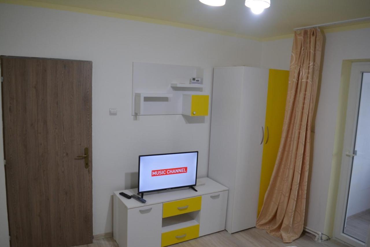 Green Rooms Хунедоара Екстер'єр фото